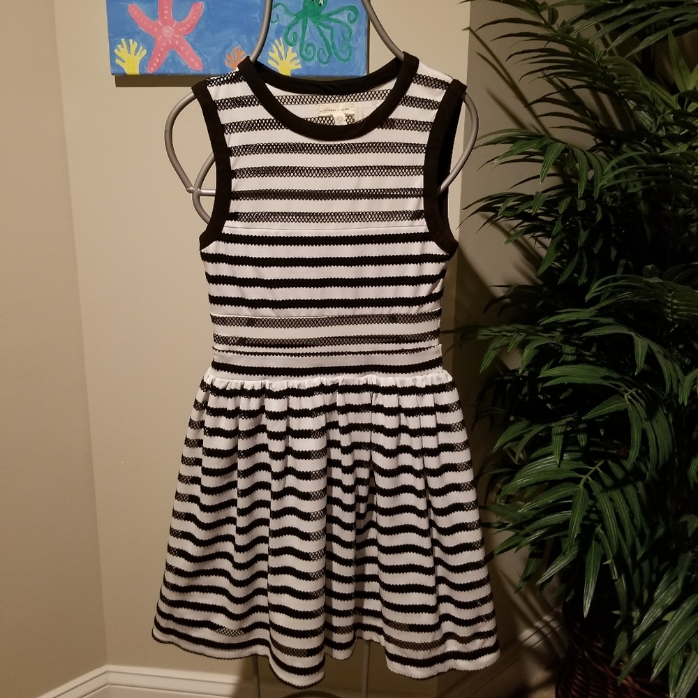 ❤️5for$12 NWT Silence and Noise black and white mini dress